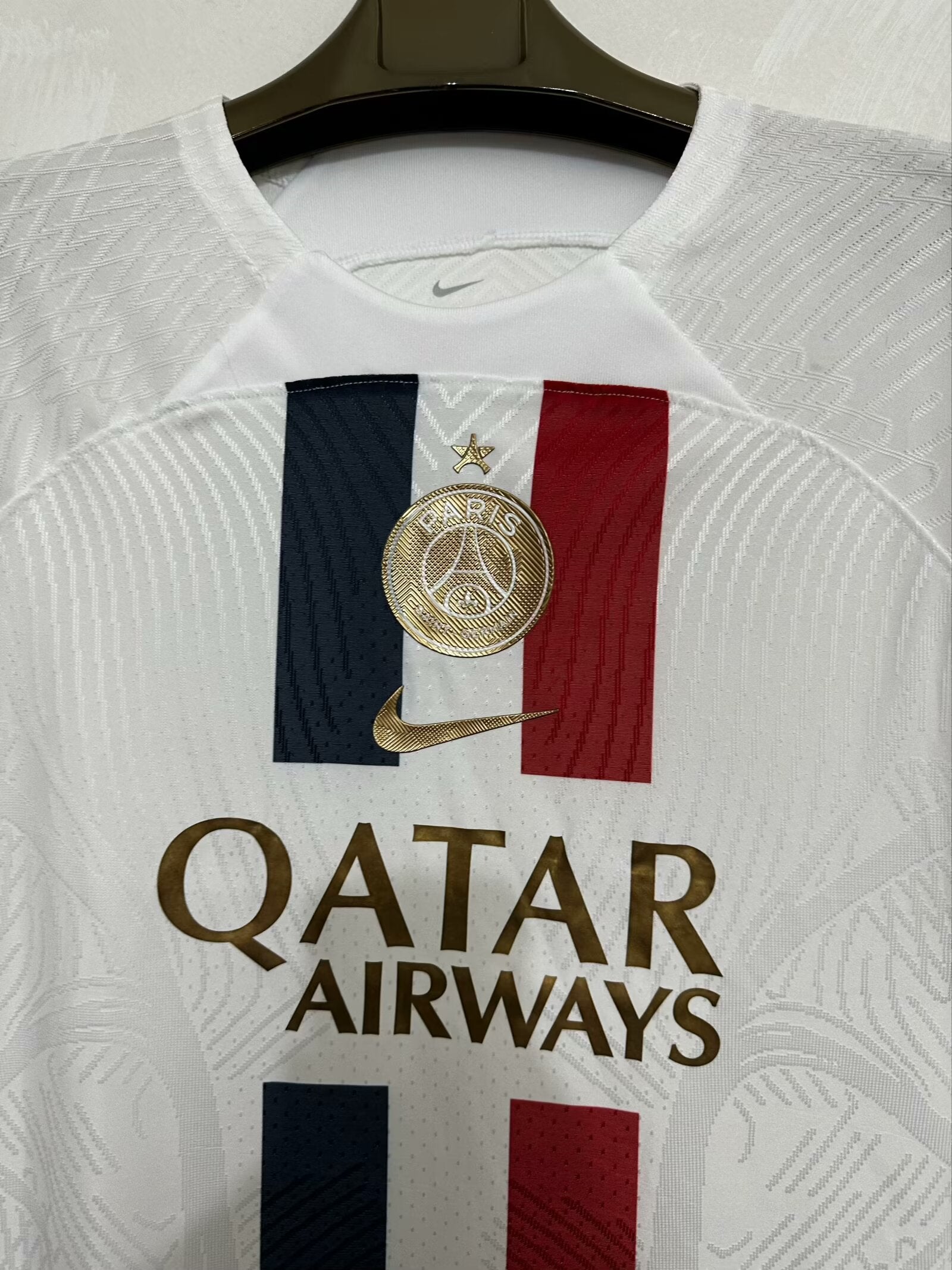 Paris Saint-Germain white player version jersey 2024/2025